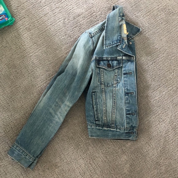Levi’s Jean Jacket - Picture 5 of 5